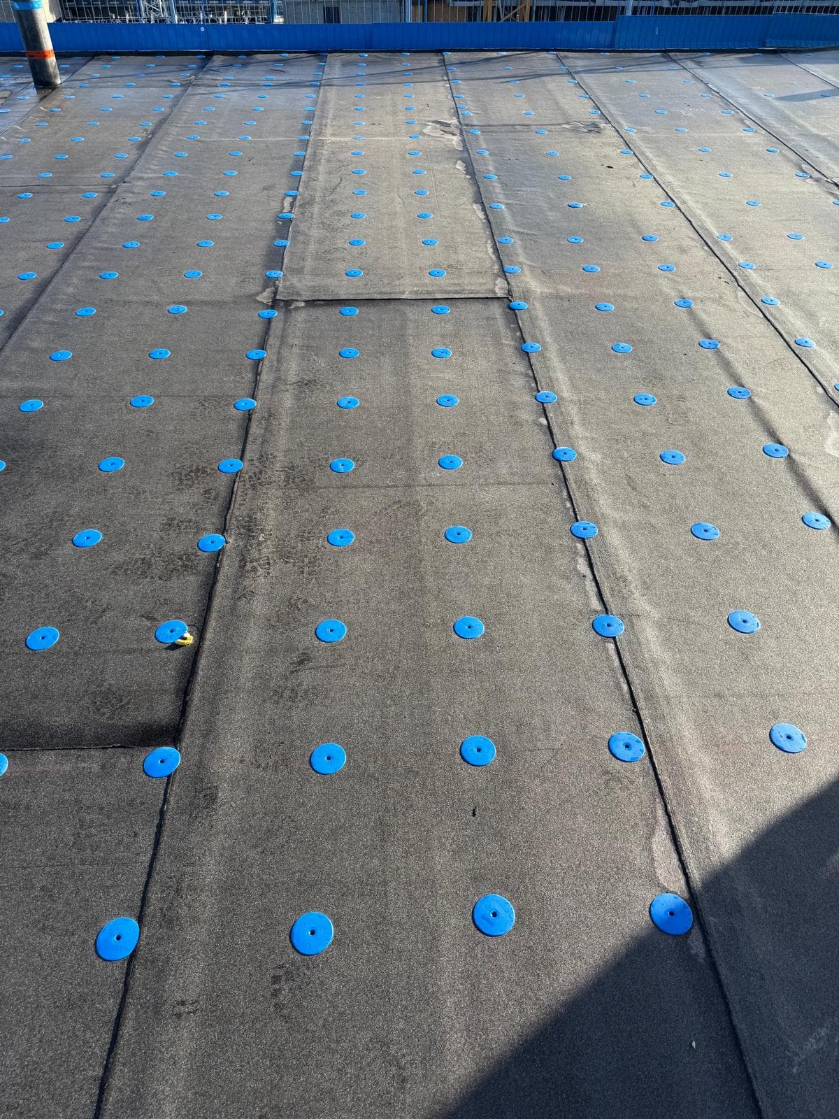 Bitumen mechanische bevestiging dakbaan